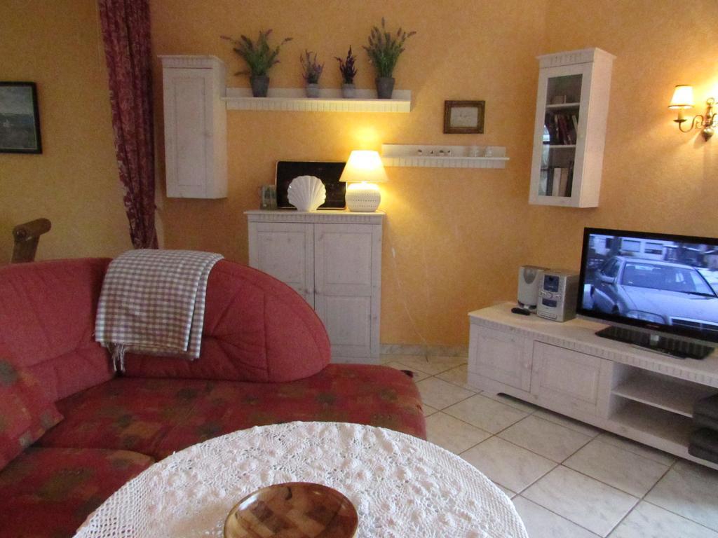 Апартаменты Nordsee "Haus Luttenblick" Whg.: Meeresrauschen Вик-ауф-Фёр Экстерьер фото