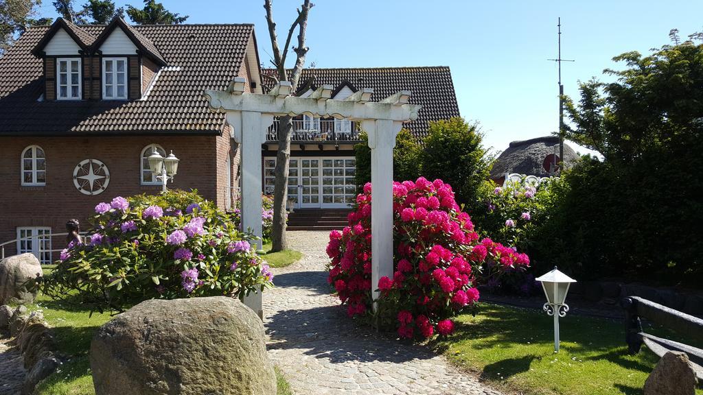 Апартаменты Nordsee "Haus Luttenblick" Whg.: Meeresrauschen Вик-ауф-Фёр Экстерьер фото
